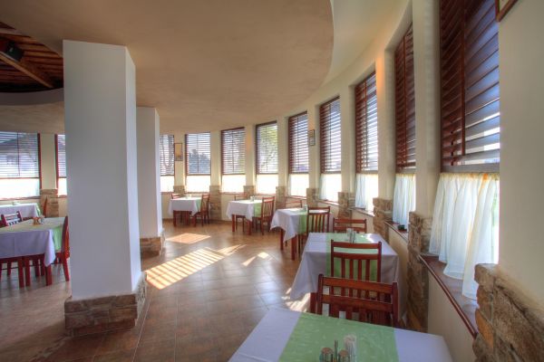 FitFarma Pelhřimov - restaurace